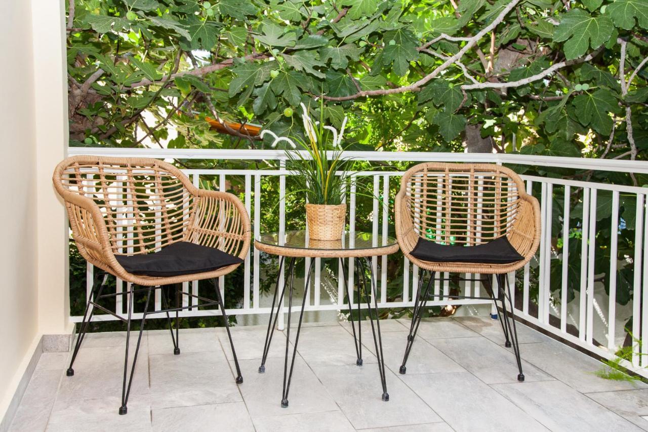 Sunny And Minimal Apt In Glyfada With 3 Bdrm Atenas Exterior foto