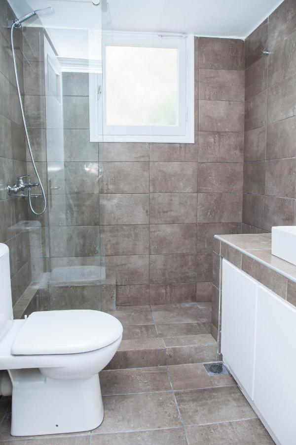 Sunny And Minimal Apt In Glyfada With 3 Bdrm Atenas Exterior foto